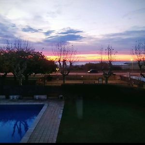 Primera Linea De Mar Y Piscina A 20 Minutos De Barcelona